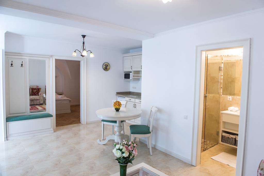Baroc Apartments & Studio Sibiu Exteriör bild