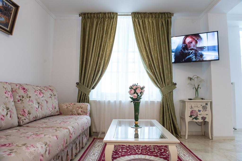 Baroc Apartments & Studio Sibiu Exteriör bild