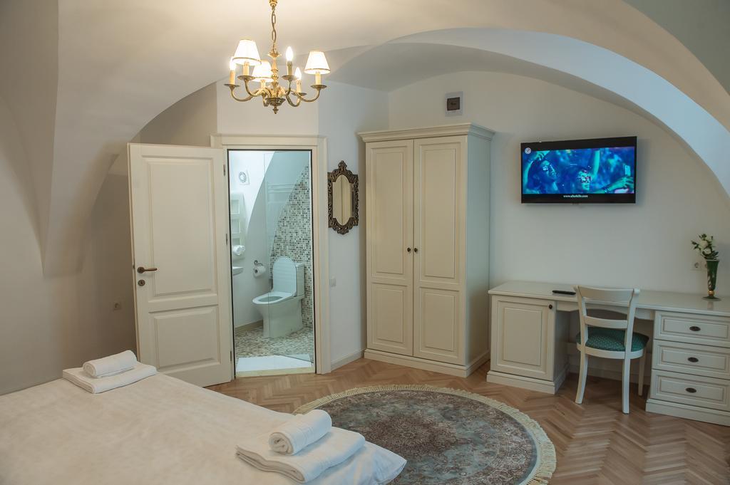 Baroc Apartments & Studio Sibiu Exteriör bild