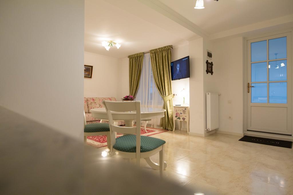 Baroc Apartments & Studio Sibiu Exteriör bild